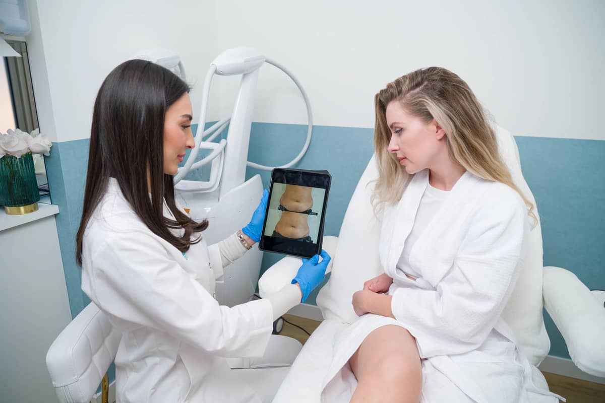 Cryolipolysebehandeling van lovehandles